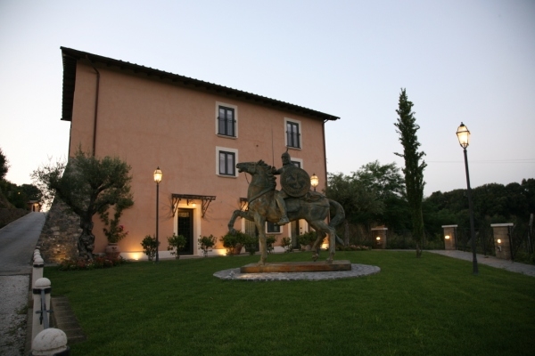 http://www.hotelschooluniversity.it/wp-content/uploads/2017/04/Hsu_Castrum_boccea-8-600x400.jpg